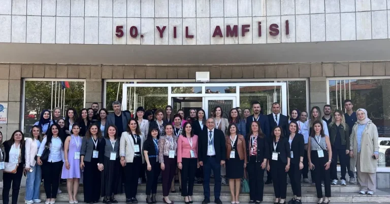 ankarada-ankara-cocuk-acil-ve-cocuk-yogun-bakim-hemsireligi-sempozyumu-gerceklestirildi-pe2MgqN8.webp