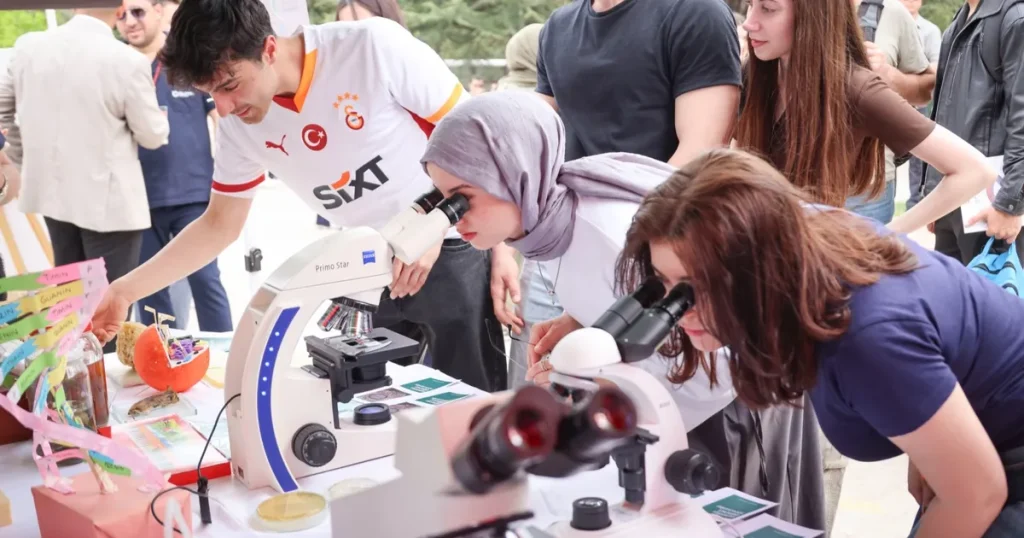 bilecikte-3-bilim-ve-kultur-senligine-coskulu-start-akqHDjrR.webp