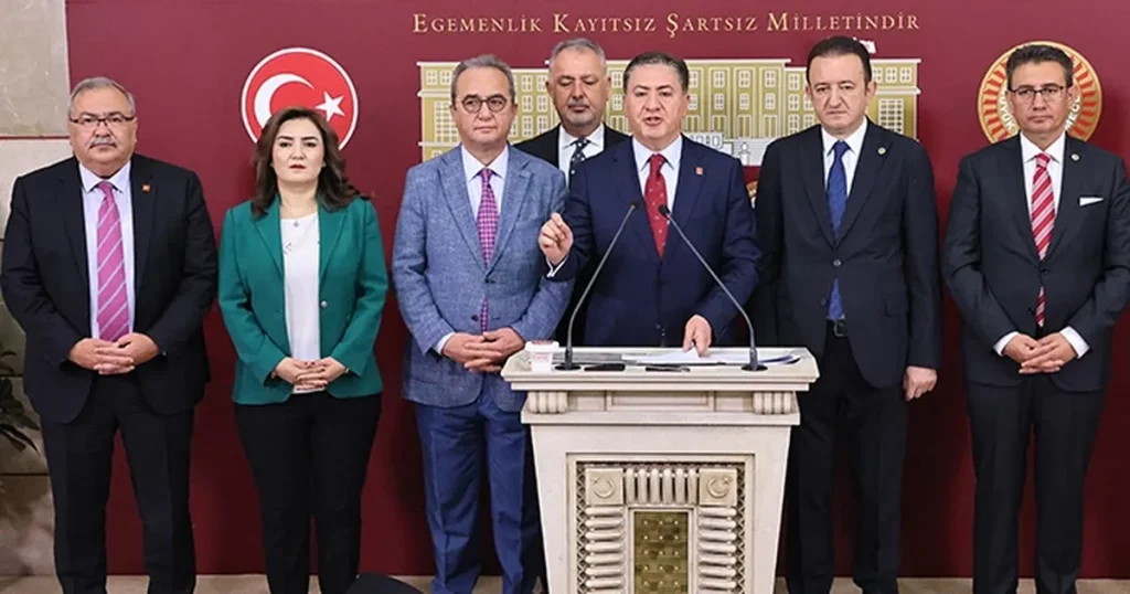 chpden-hsk-secimine-tepki-konu-anayasa-mahkemesine-tasinacak-D8UpRHCI.webp