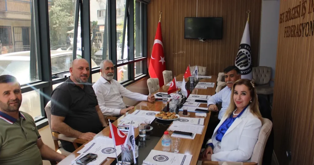 ege-bolgesi-is-insanlari-federasyonunda-yatirim-potansiyeli-degerlendirildi-N9WRBL1O.webp