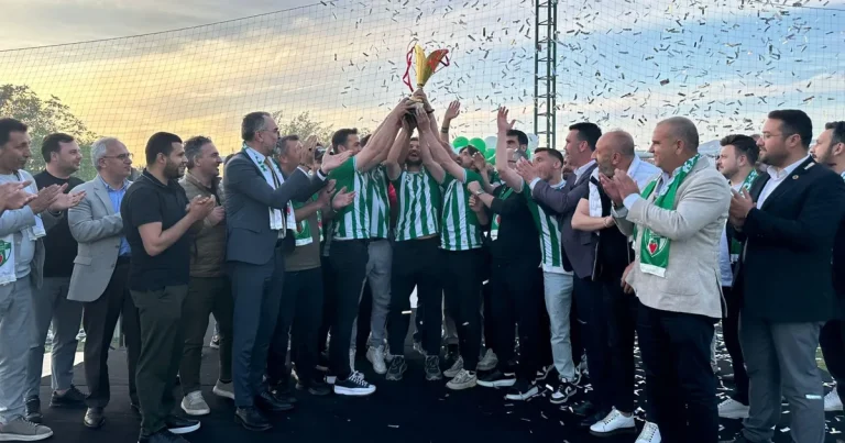 kestelde-birliktelik-sampiyonluk-getirdi-8w27qJvg.webp