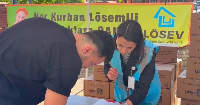 losev-istanbulda-mutluluk-paylastikca-cogaliyor-N7QmIcw9.webp