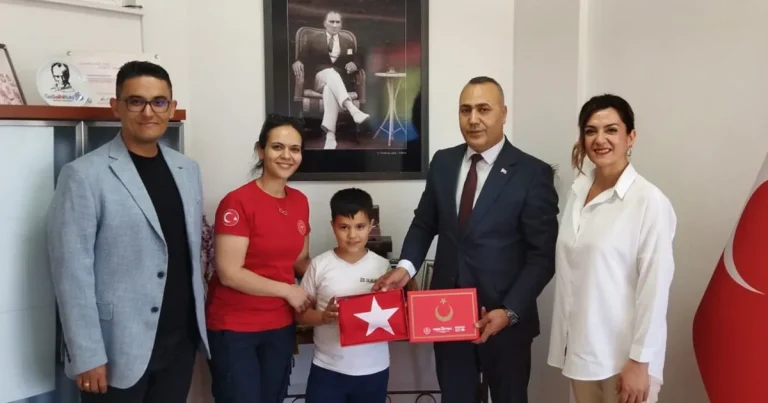 manisa-buyuksehir-sehit-suleyman-gurun-oglunun-ozel-gununu-unutmadi-P7g7UASR.webp