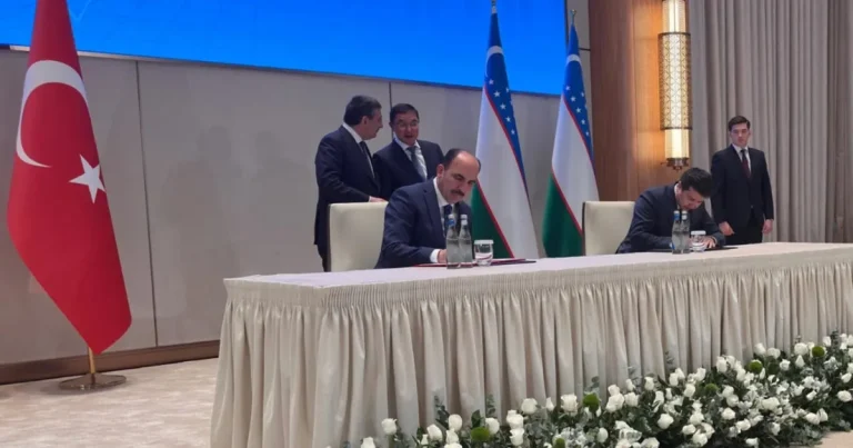 turkiye-ozbekistan-is-birligi-mutabakati-imzalandi-eYxOOnpI.webp